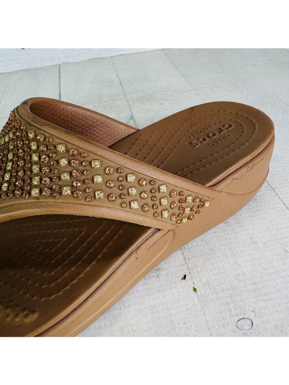 Crocs MONTEREY SHIMMER Bronze Bling Wedge Platform Thong Flip Flop Shoe Size 8 - Picture 15 of 16